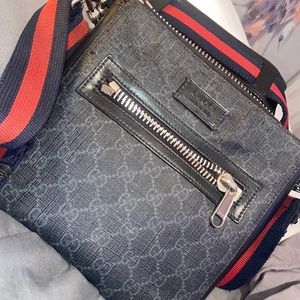 Gucci messenger bag